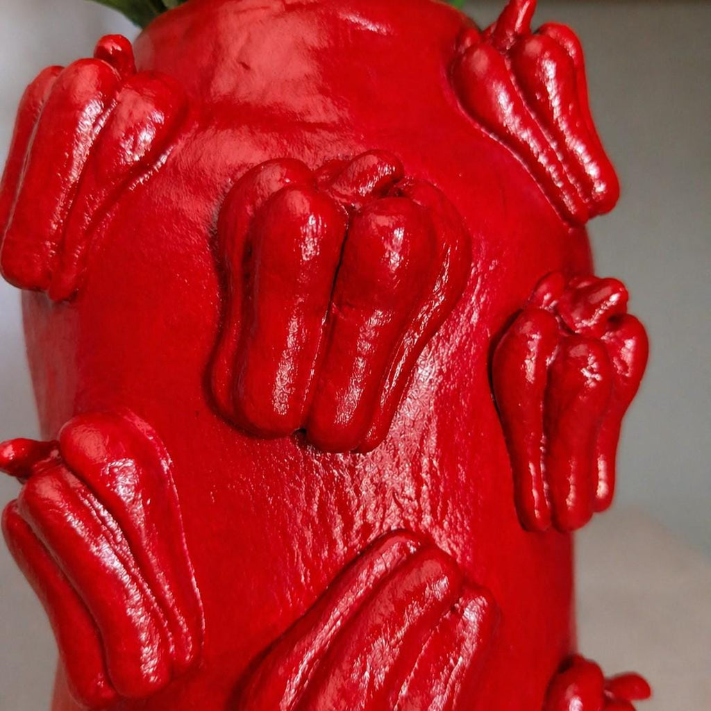 Jarra de Piri-Piri – Escultura Artesanal em Argila com Pimentos Malaguetas Esculpidos