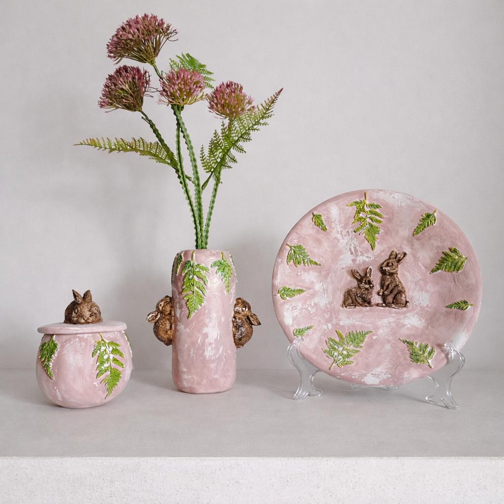 Rabbit Decorative Plate – Handmade Ceramic & Air Dry Clay | 24cm | Easter & Spring Decor