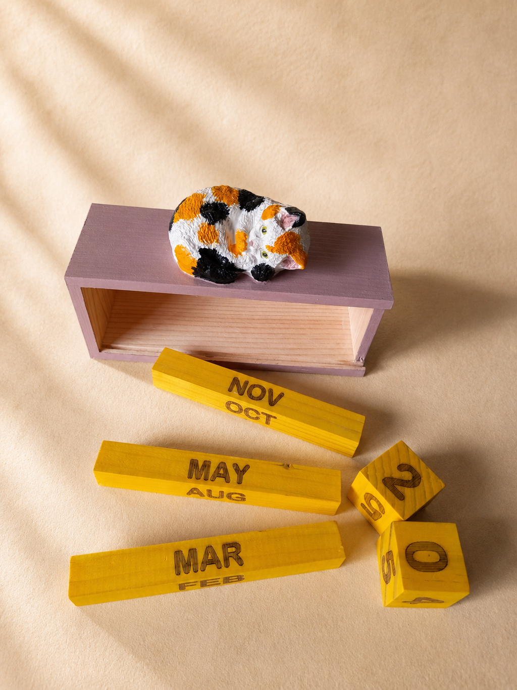 Calendrier perpétuel en bois fait main, calendrier de bureau manuel