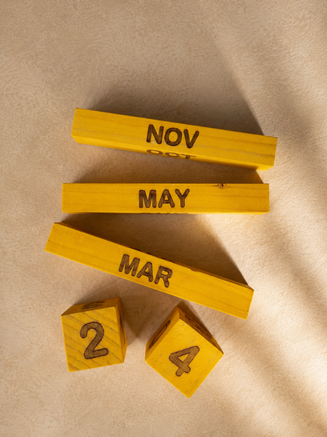 Calendrier perpétuel en bois fait main, calendrier de bureau manuel