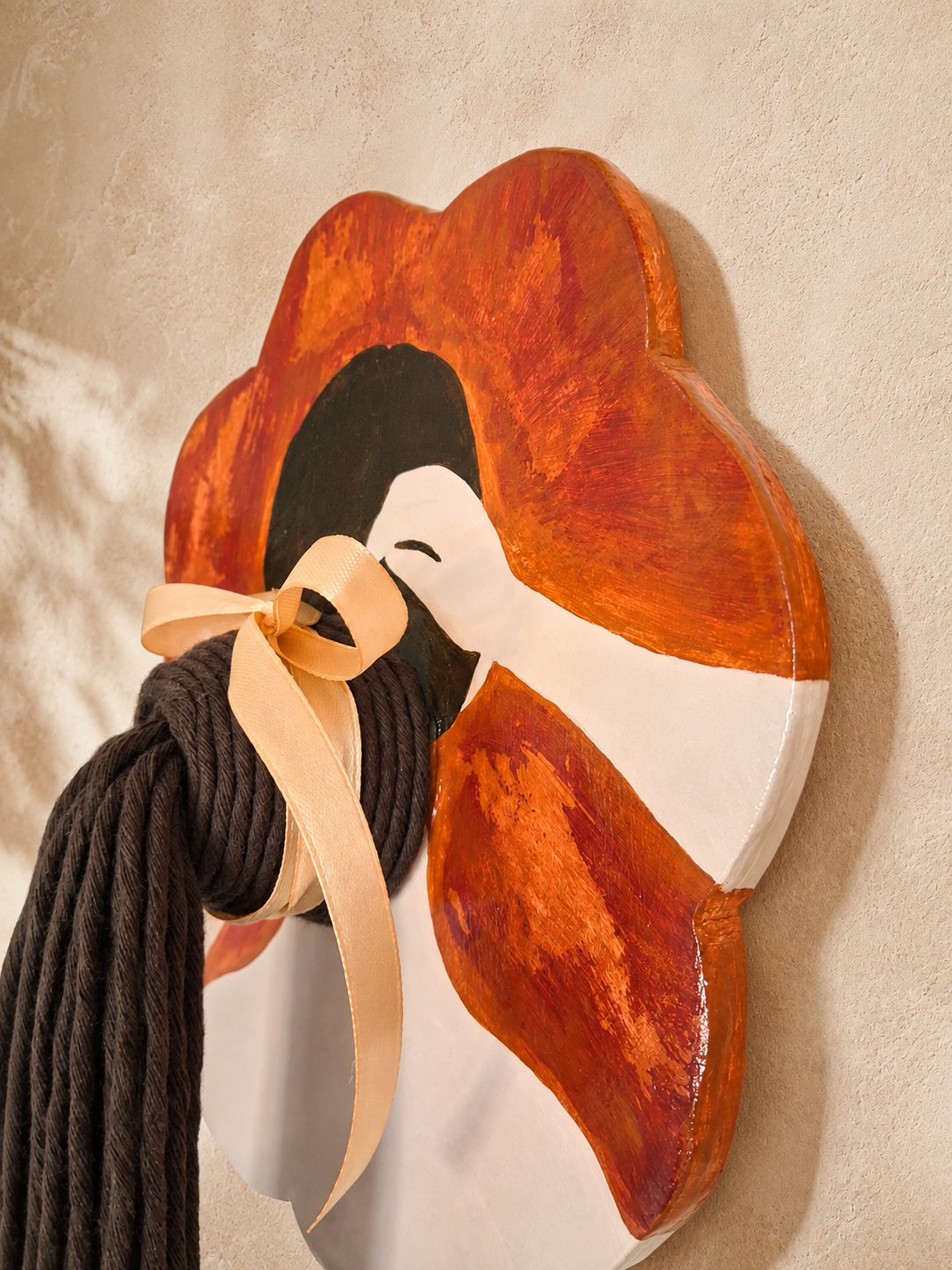 Mulher Flor, Mural em Cerâmica com Cabelo em Algodão