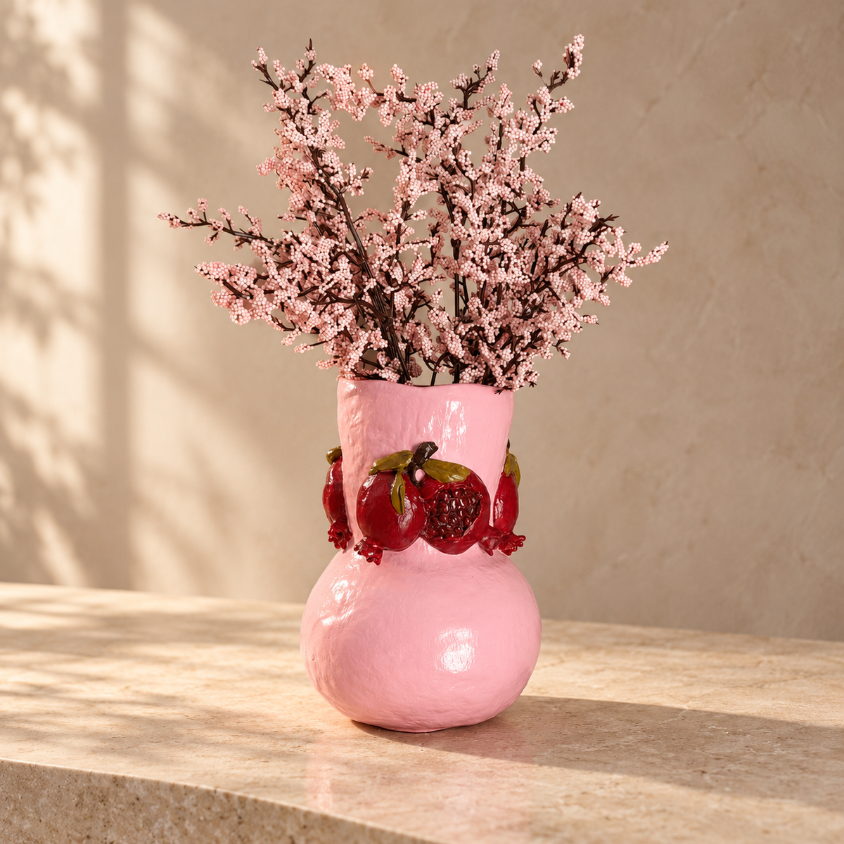 Granatapfel-Vase, handgefertigte Tondekoration